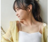 【芸能】影山優佳（23）『ヤンジャン』表紙＆グラビアで美脚＆圧巻デコルテ披露