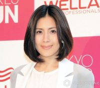 【芸能】51歳・長谷川理恵、ノーメイク姿に「お肌が綺麗ですね」「ナチュラルビューティー」