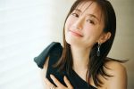 【芸能】松本まりか（40）セーラー服オフショット「しっかり楽しんじゃった」