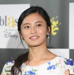 【芸能】小島瑠璃子(31)金髪ボブ×美脚際立つワンピ姿で京都散策