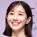 【芸能】田中みな実さんの恋愛観に変化、以前は体育座りして待つ女ww