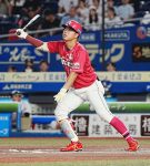楽天の犠飛職人渡邊佳が延長10回一死満塁で決勝左犠飛！4時間超え熱闘終止符「最後いい犠牲フライが打てた」夏の甲子園母校横浜高校後輩に刺激も